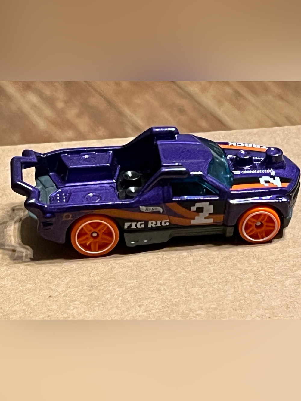 Hot Wheels Fig Rig Purple Race Truck
